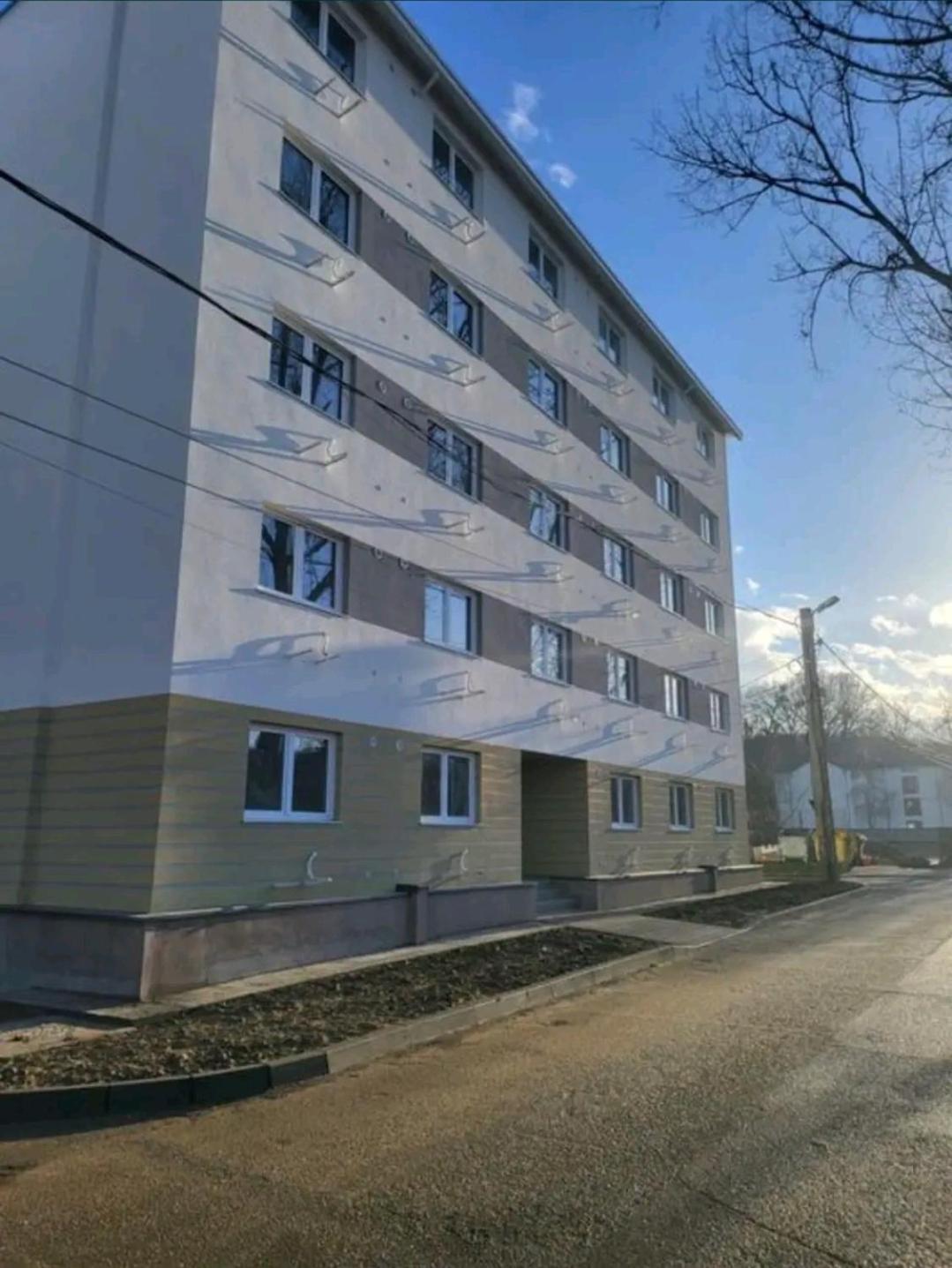 Spoil Yourself With Style, Comfort And Luxury - Tony'S Studios Luxury Pitesti Exterior photo